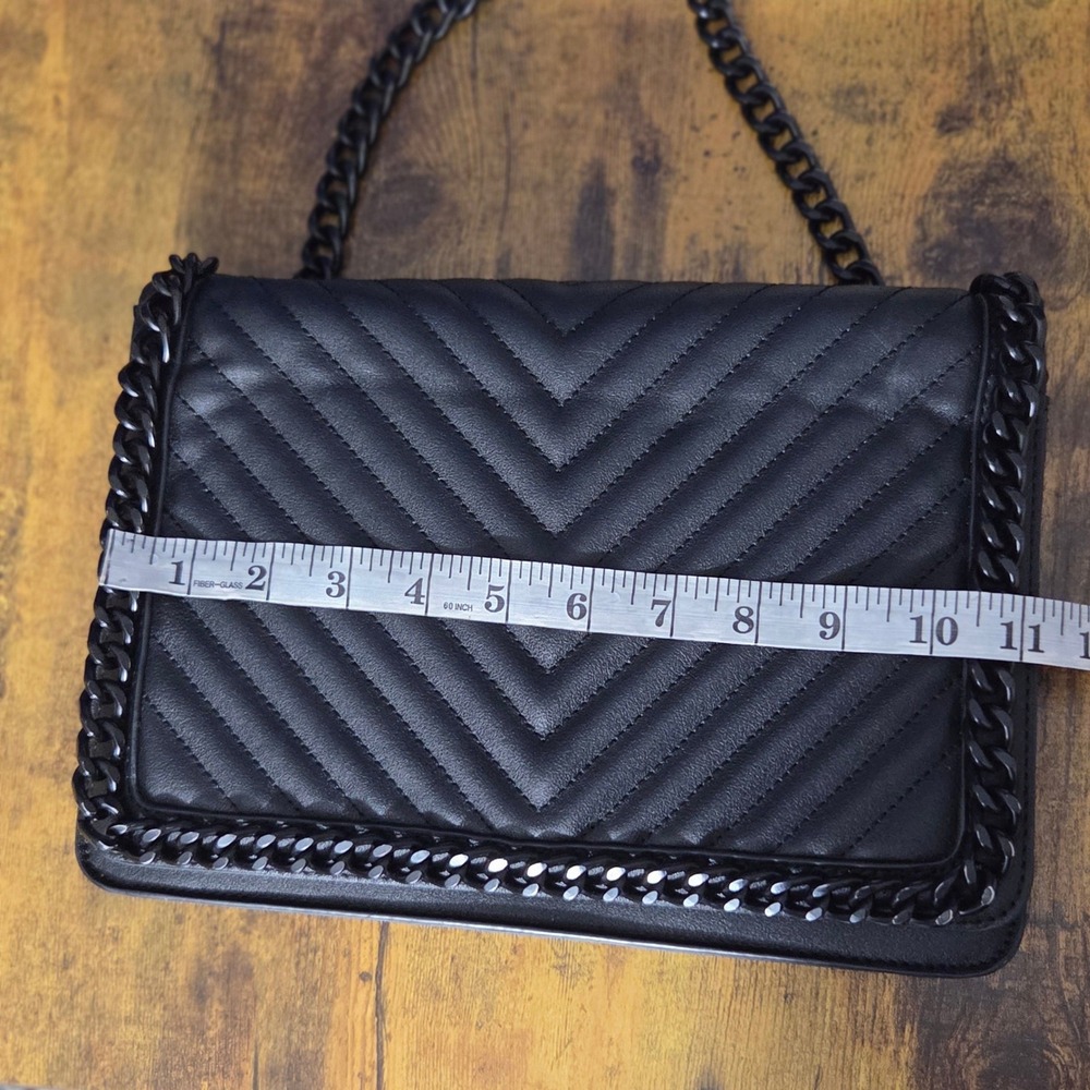 Aldo Black Chevron Quilted Chain Crossbody Bag Gunmetal Hardware Handbag - Picture 5 of 7